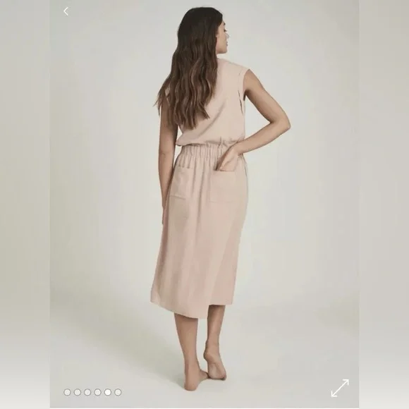 Elegant Beige Sleeveless Dress - Picture 3 of 9